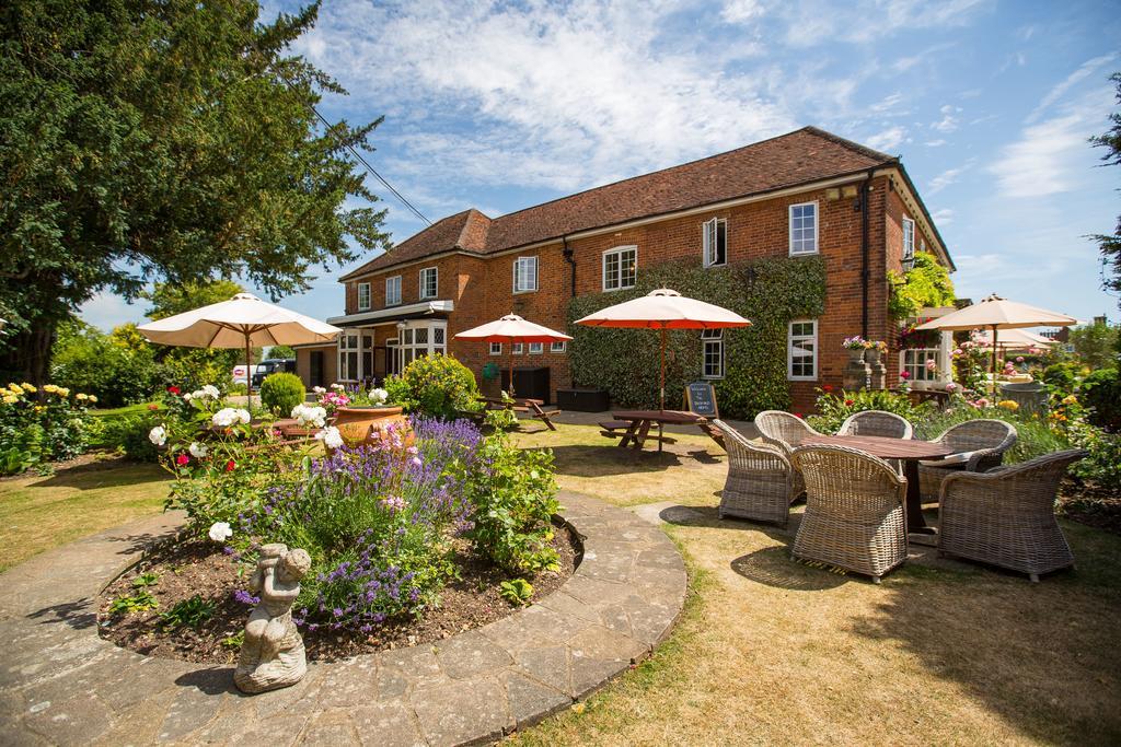Bedford Arms Hotel ريكمانسوورث المظهر الخارجي الصورة