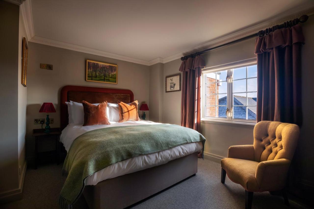 Bedford Arms Hotel ريكمانسوورث المظهر الخارجي الصورة